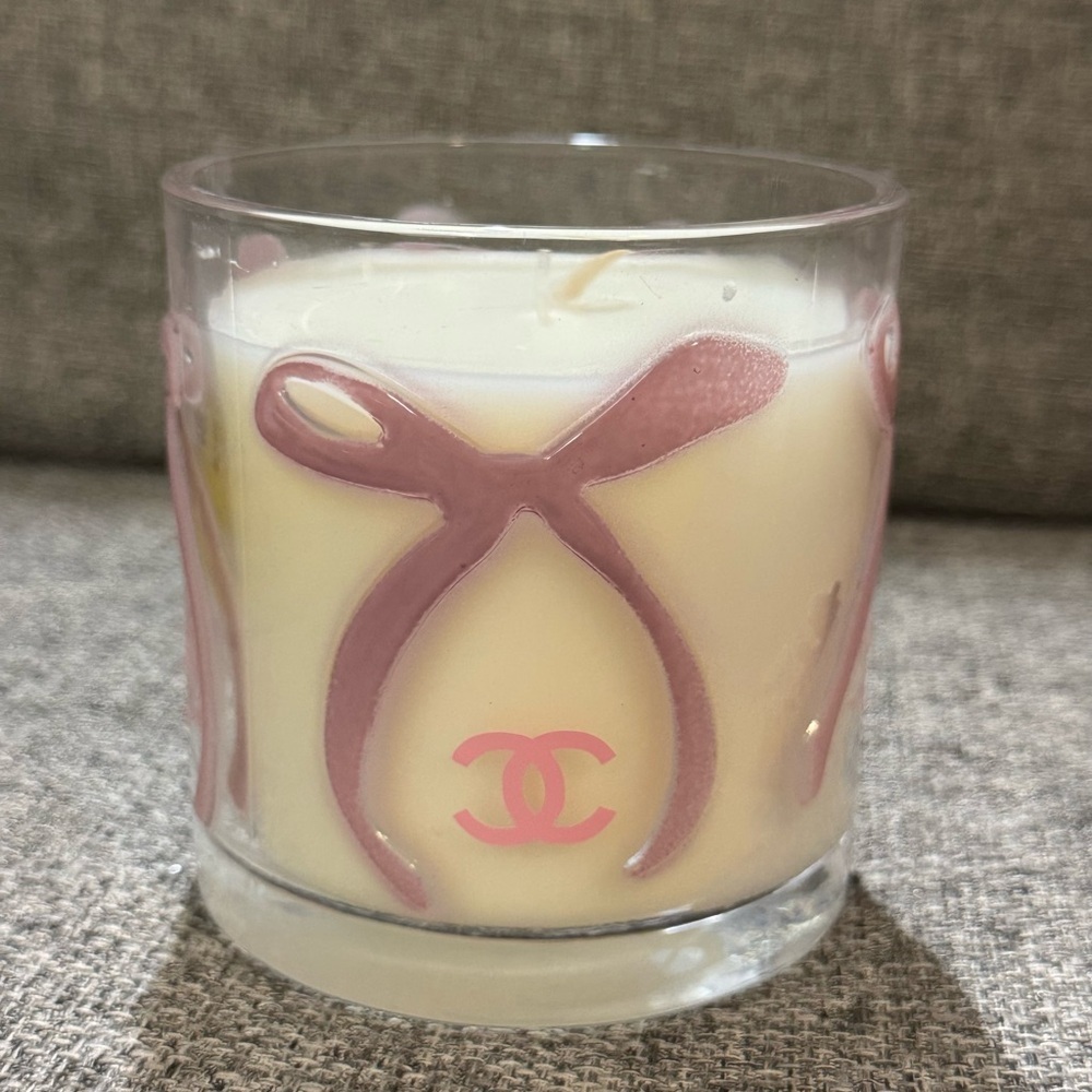 ❗️LAST ❗️ CHANEL Pink Ribbon Candle ❗️WILL NOT RESTOCK ❗️ - Picture 5 of 5